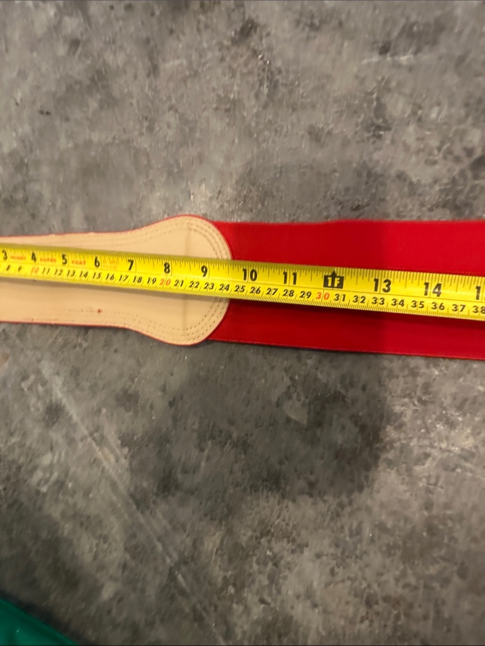 Red Wide Elastic Belt with Round Buckle - Picture 4 of 7